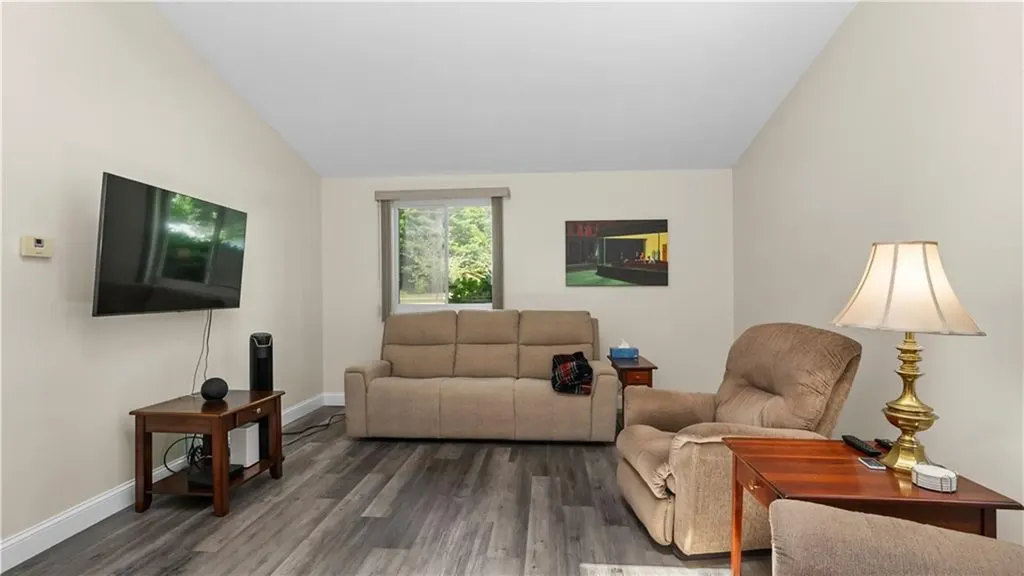 993 Williamsburg Circle Warwick RI 02886