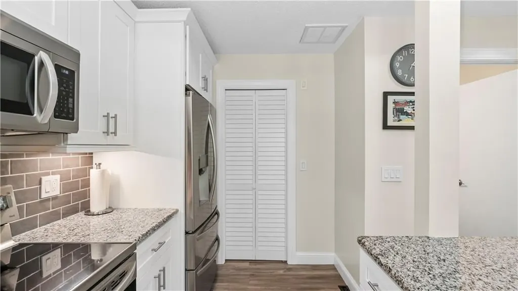 993 Williamsburg Circle Warwick RI 02886