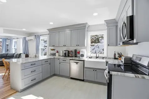 91 Church Street Westerly RI 02808