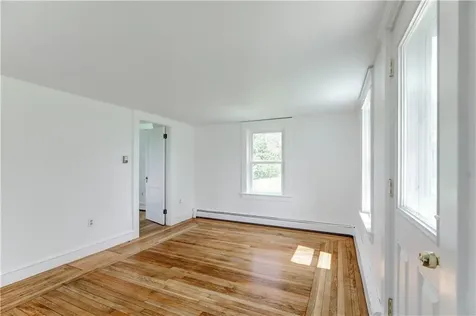 44 Paquins Lane Portsmouth RI 02871