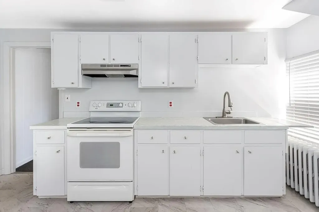72 Bedlow Avenue Newport RI 02840