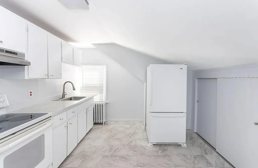 72 Bedlow Avenue Newport RI 02840