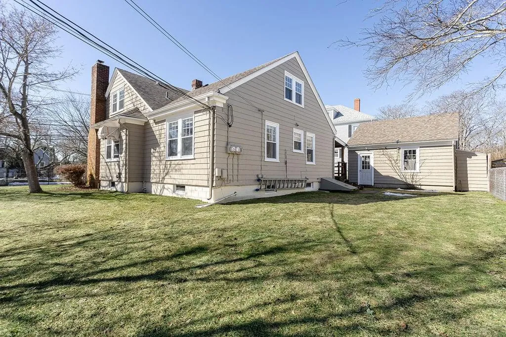 72 Bedlow Avenue Newport RI 02840