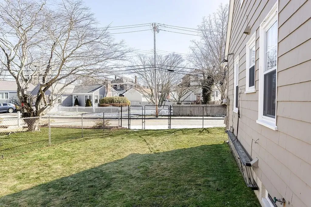 72 Bedlow Avenue Newport RI 02840
