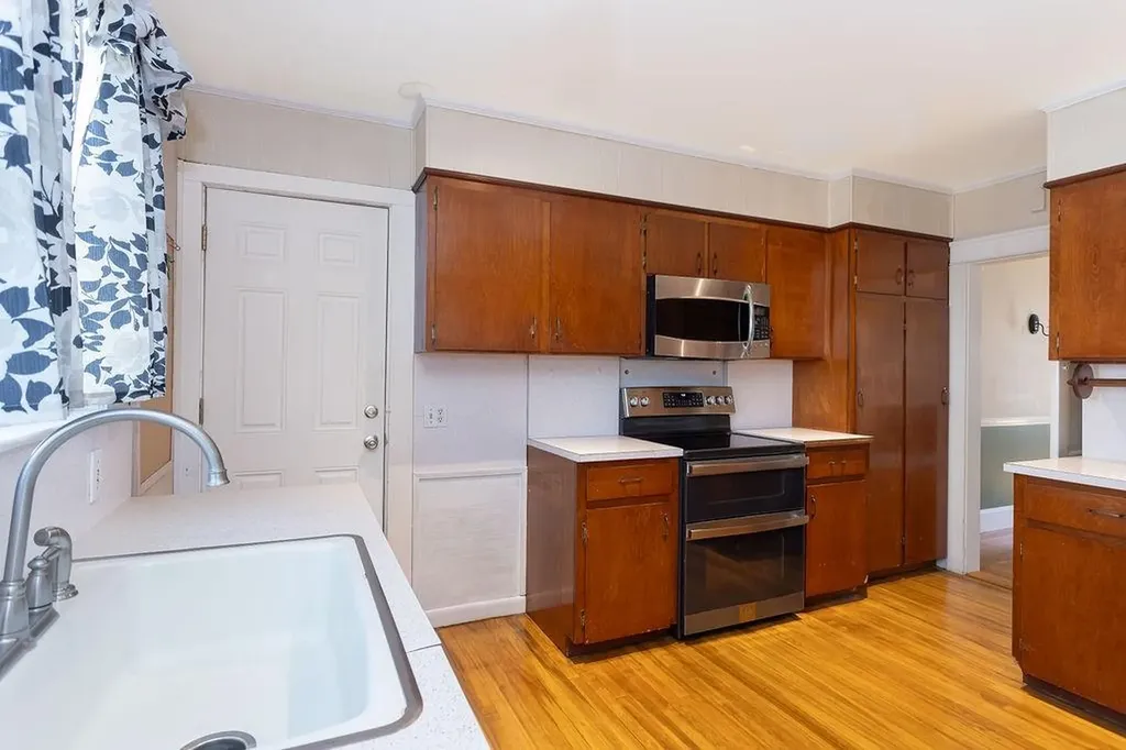72 Bedlow Avenue Newport RI 02840