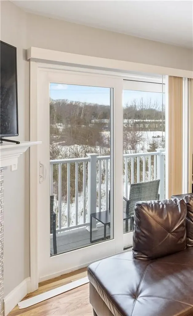 9 Gray Coach Lane Cranston RI 02921