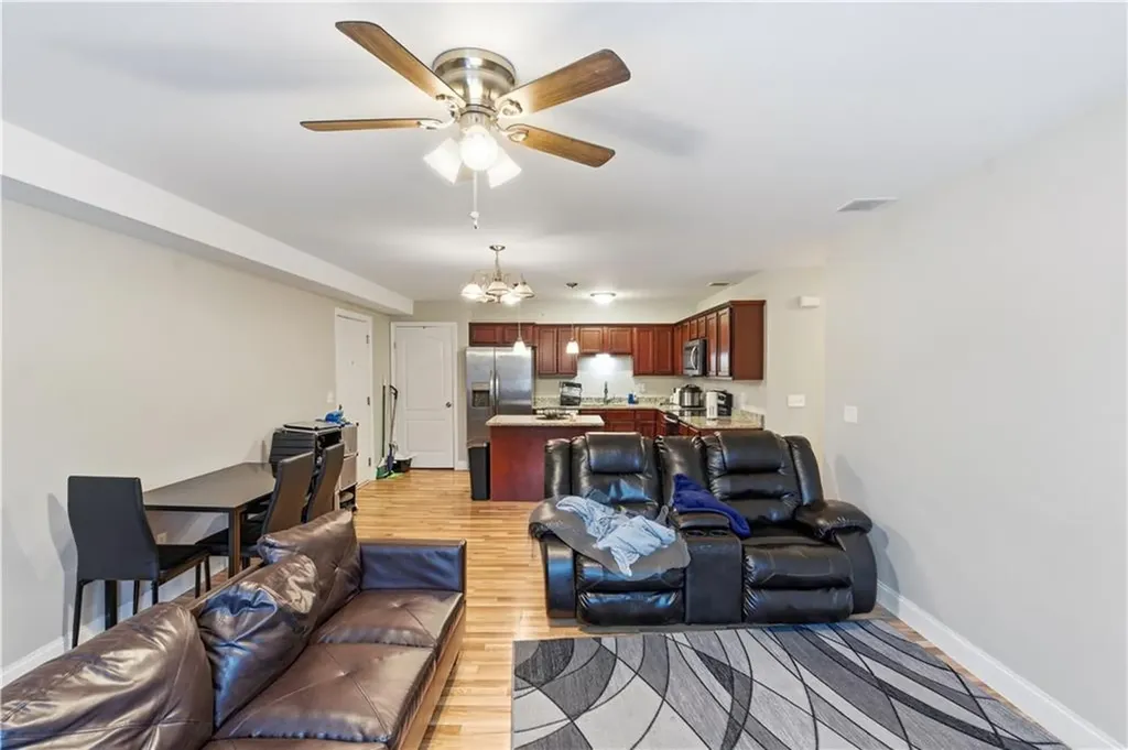 9 Gray Coach Lane Cranston RI 02921