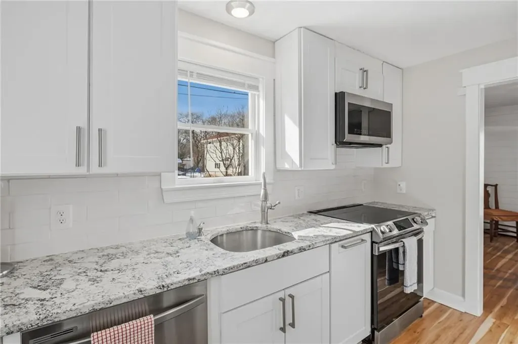 174 Seaside Drive Jamestown RI 02835