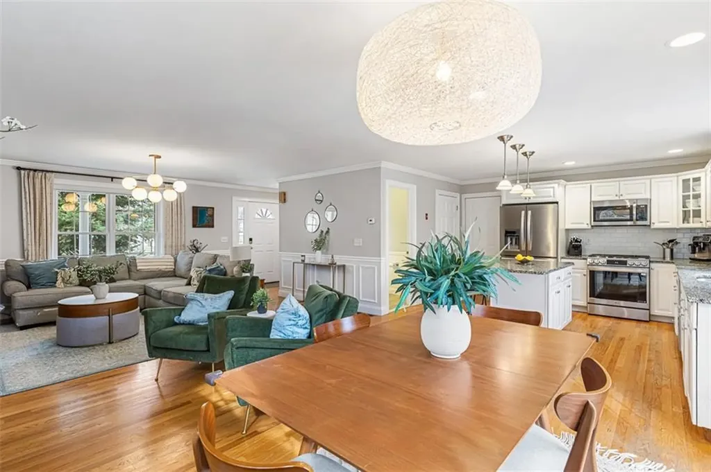 322 Washington Road Barrington RI 02806