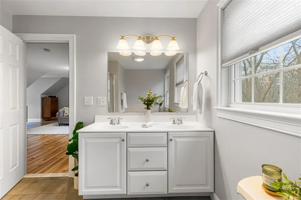 322 Washington Road Barrington RI 02806
