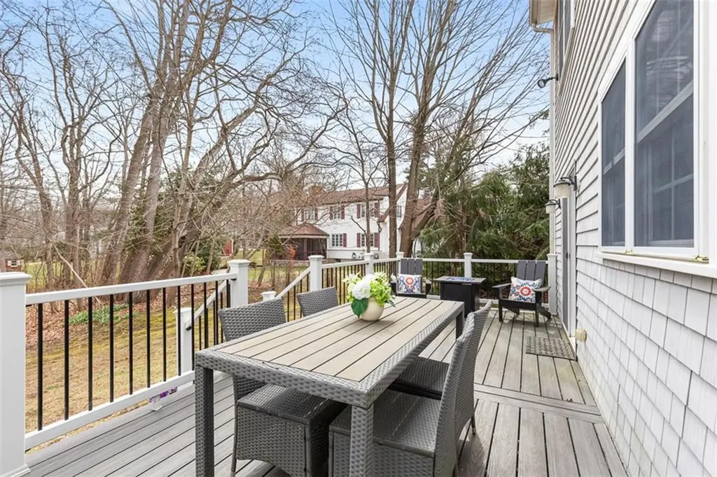 322 Washington Road Barrington RI 02806