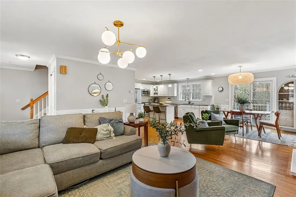 322 Washington Road Barrington RI 02806