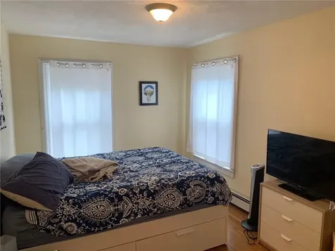 27 Young Street Newport RI 02840