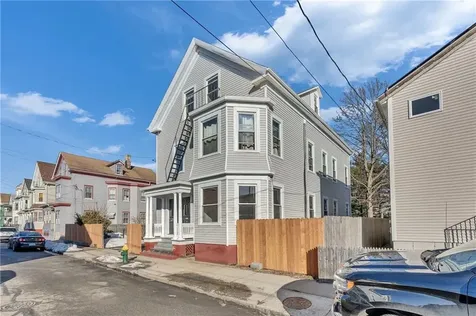 45 51 Wendell Street Providence RI 02909