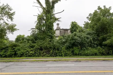 2500 East Main Road Portsmouth RI 02871