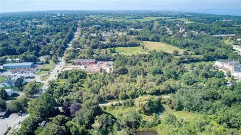 2500 East Main Road Portsmouth RI 02871