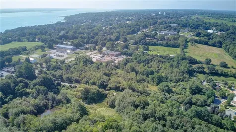 2500 East Main Road Portsmouth RI 02871