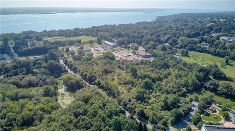 2500 East Main Road Portsmouth RI 02871