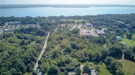 2500 East Main Road Portsmouth RI 02871