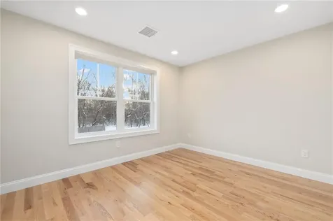 2907 Post Road Warwick RI 02886