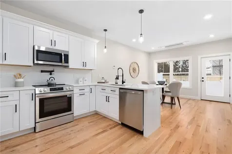 2907 Post Road Warwick RI 02886