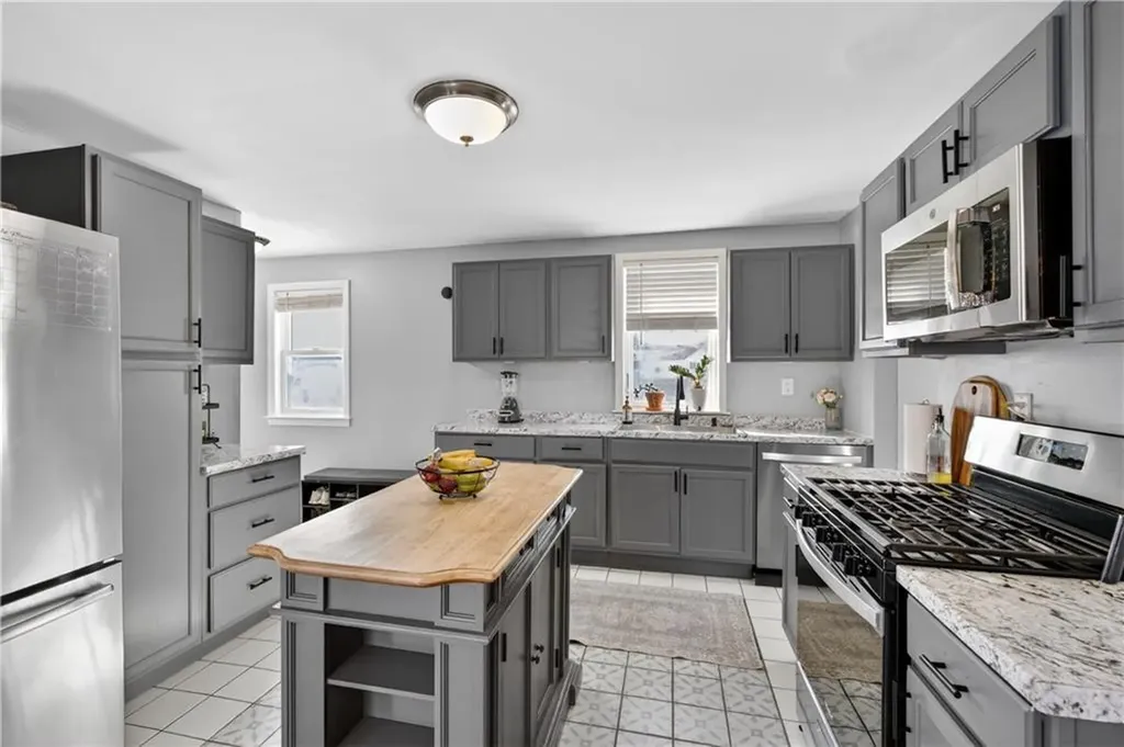 404 Church Avenue Warwick RI 02889