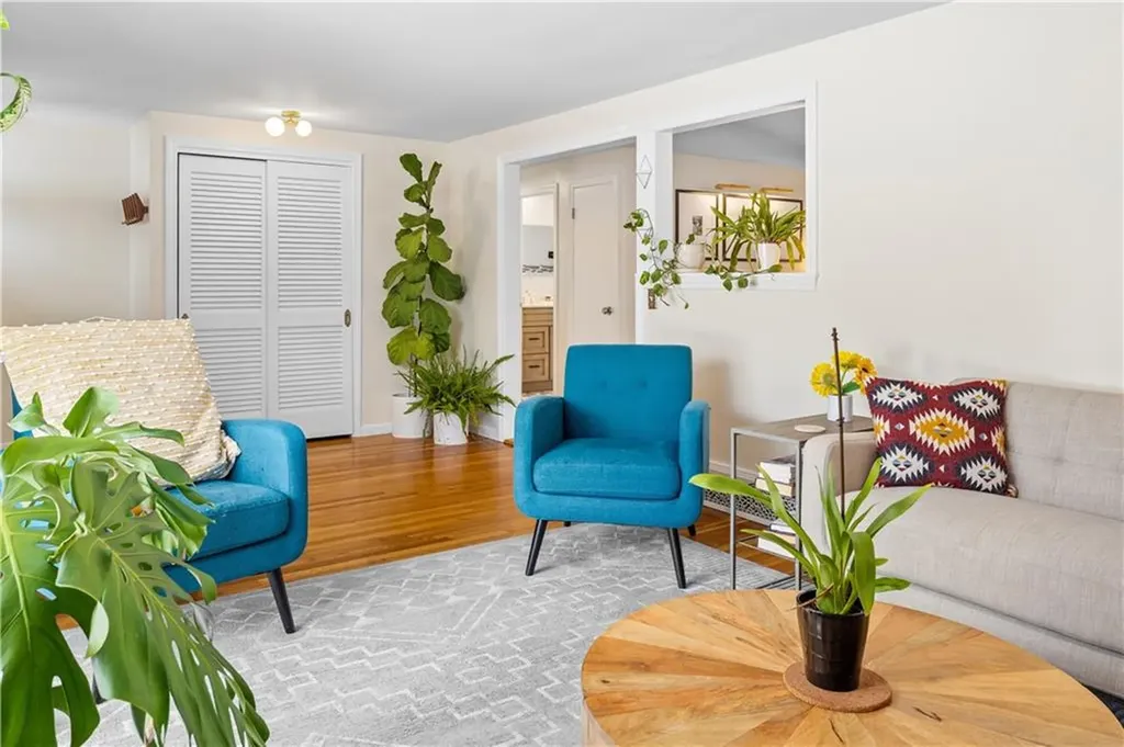 127 Dellwood Road Cranston RI 02920