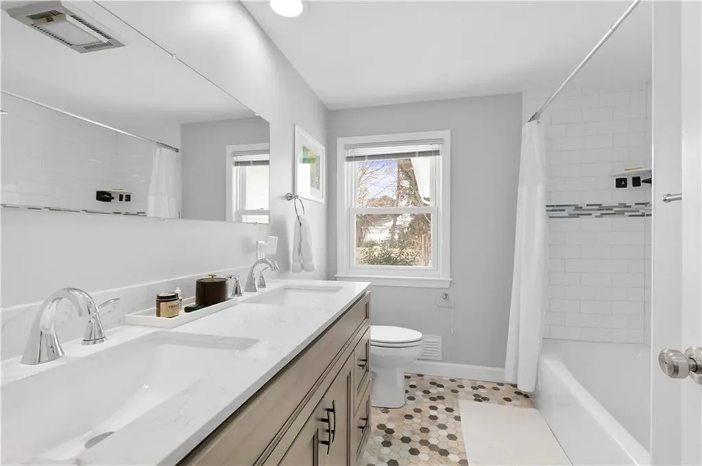 127 Dellwood Road Cranston RI 02920