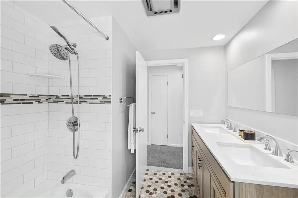 127 Dellwood Road Cranston RI 02920