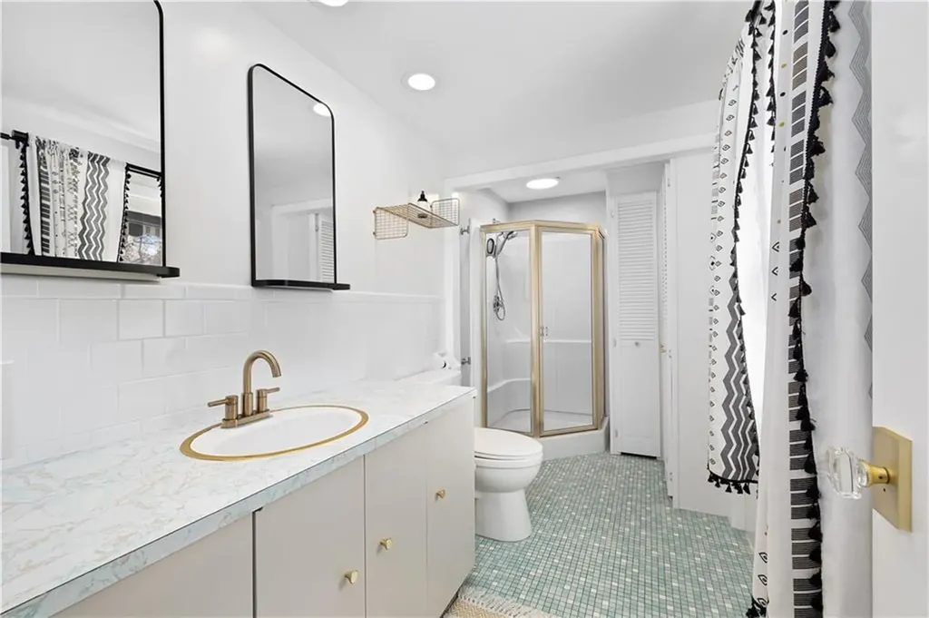 127 Dellwood Road Cranston RI 02920