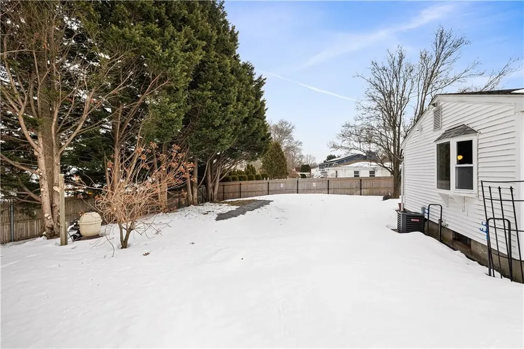 127 Dellwood Road Cranston RI 02920