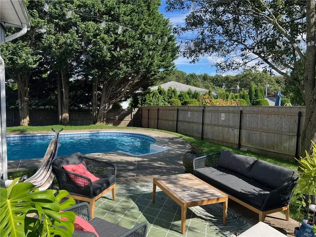 127 Dellwood Road Cranston RI 02920