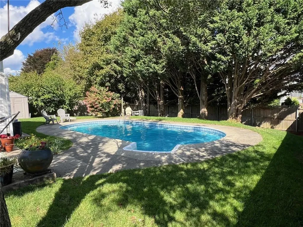 127 Dellwood Road Cranston RI 02920