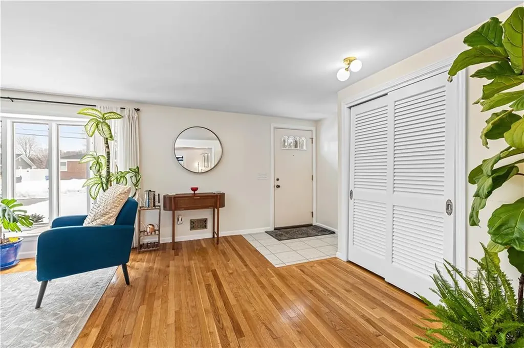 127 Dellwood Road Cranston RI 02920