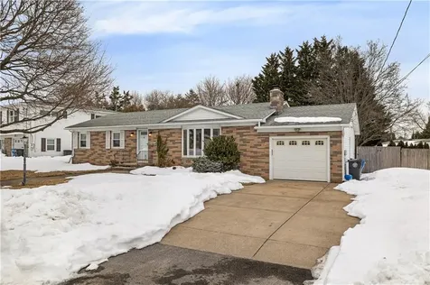 127 Dellwood Road Cranston RI 02920