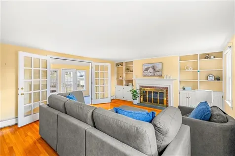 90 Bow Street East Greenwich RI 02818