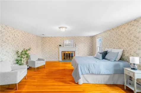 90 Bow Street East Greenwich RI 02818