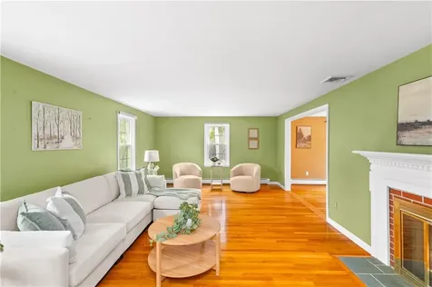 90 Bow Street East Greenwich RI 02818