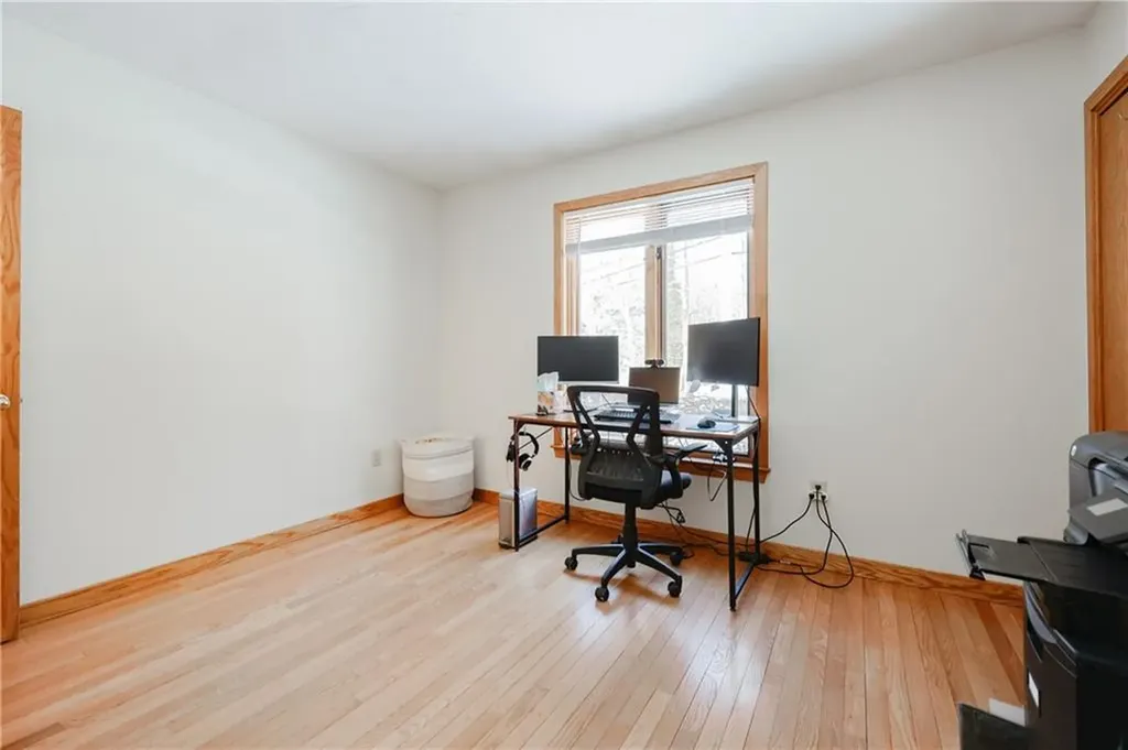 28 Gilfillan Road North Smithfield RI 02896