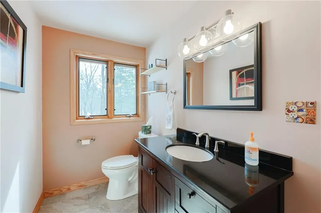 28 Gilfillan Road North Smithfield RI 02896