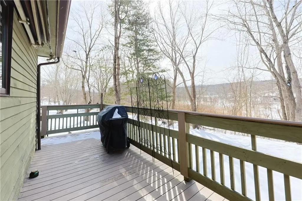 28 Gilfillan Road North Smithfield RI 02896