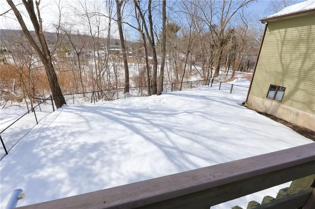 28 Gilfillan Road North Smithfield RI 02896