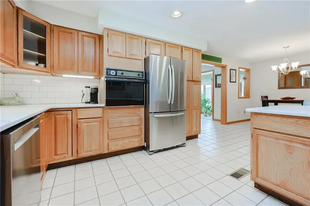 28 Gilfillan Road North Smithfield RI 02896