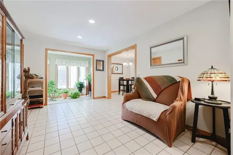 28 Gilfillan Road North Smithfield RI 02896