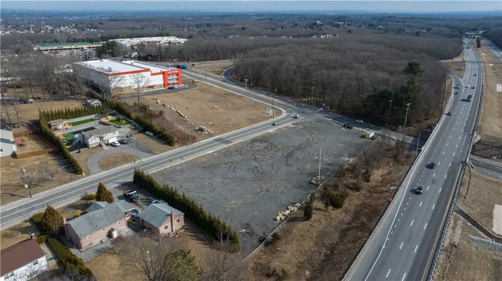 1835 Plainfield Pike Johnston RI 02919