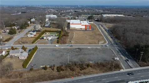 1835 Plainfield Pike Johnston RI 02919