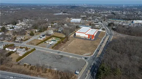 1835 Plainfield Pike Johnston RI 02919