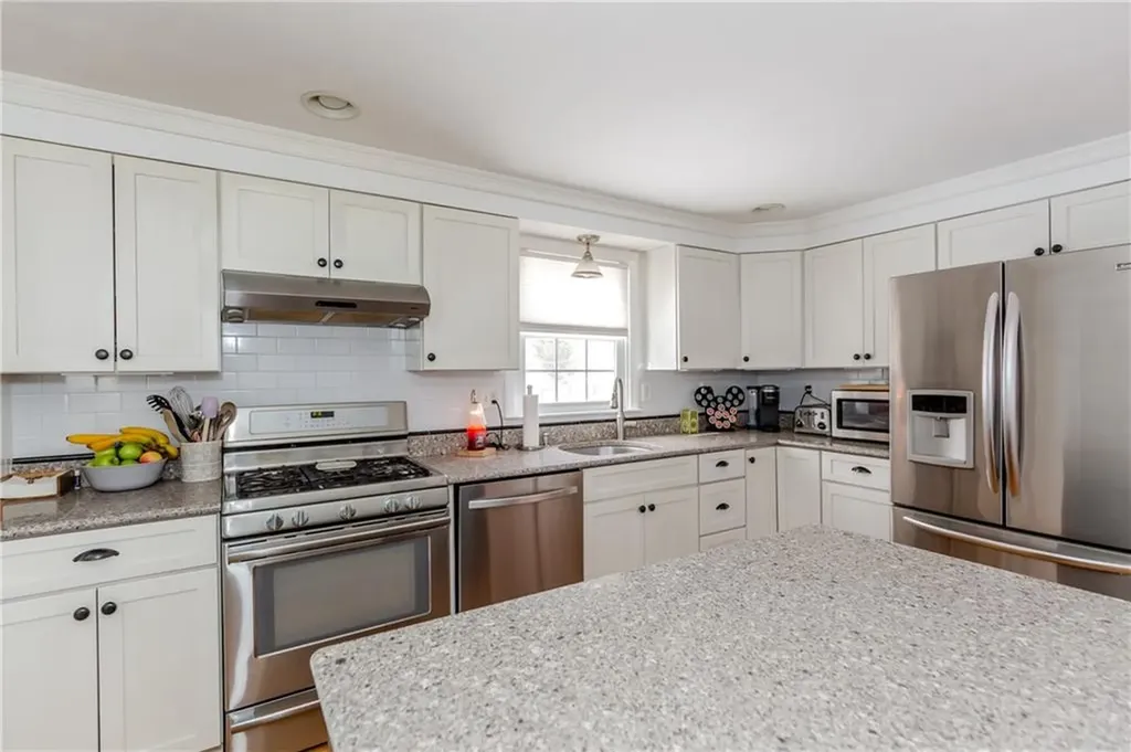 93 Tanglewood Drive West Warwick RI 02893