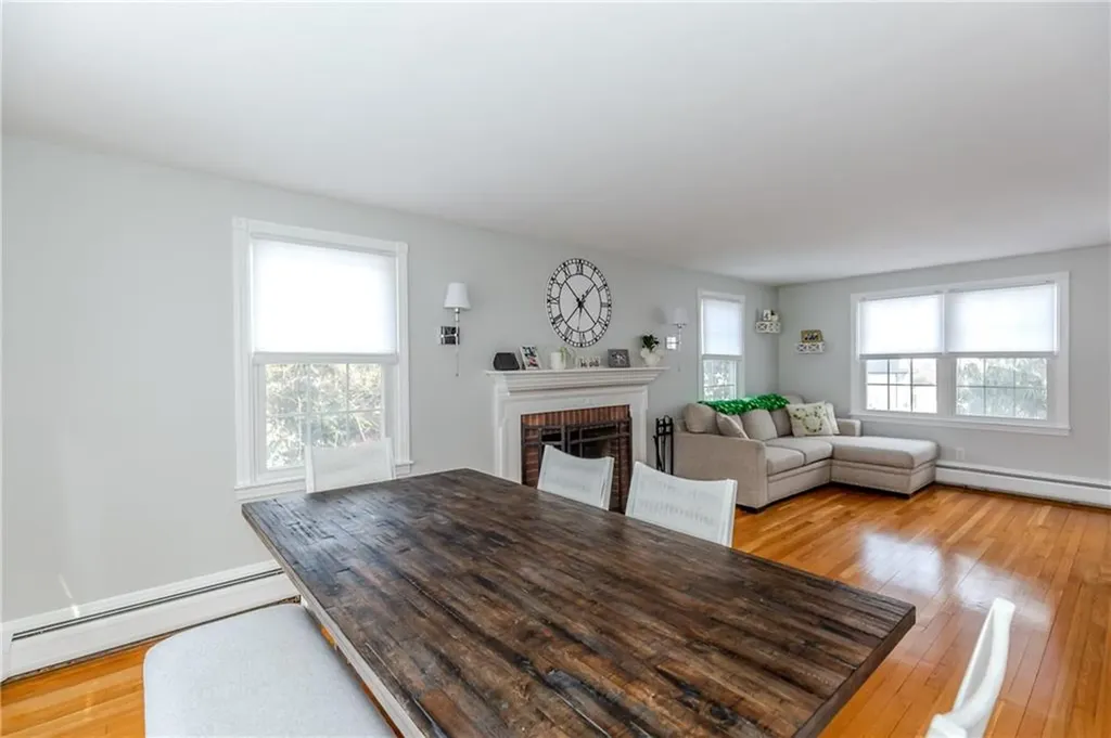 93 Tanglewood Drive West Warwick RI 02893