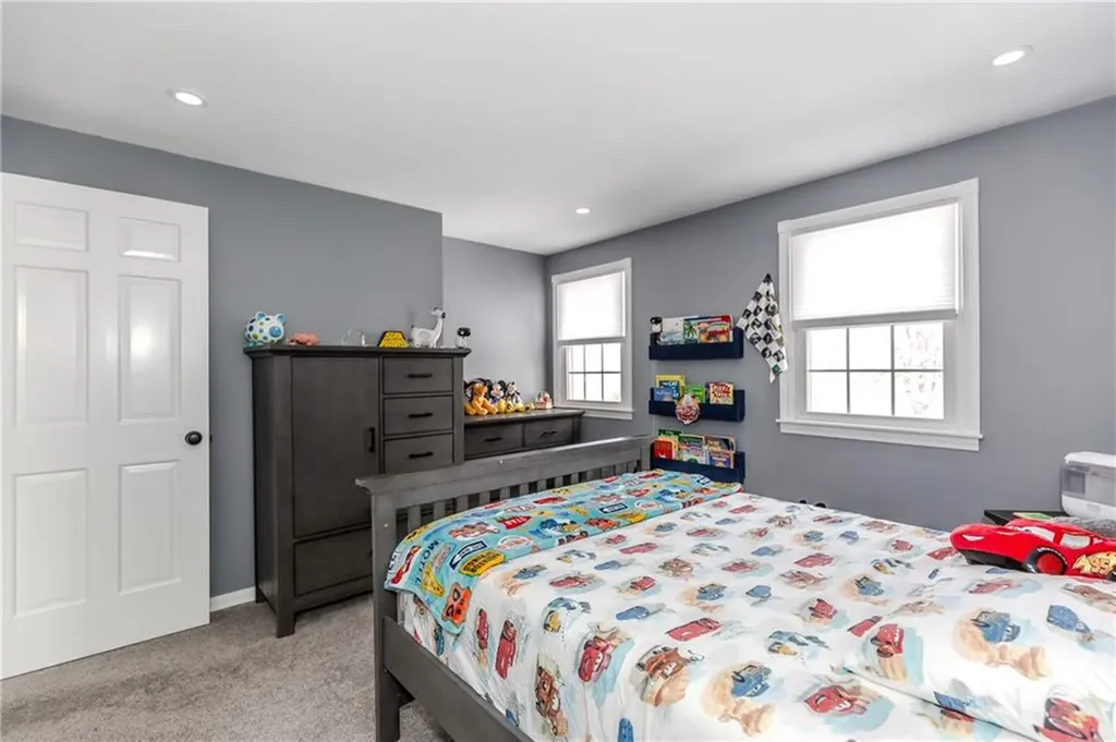 93 Tanglewood Drive West Warwick RI 02893